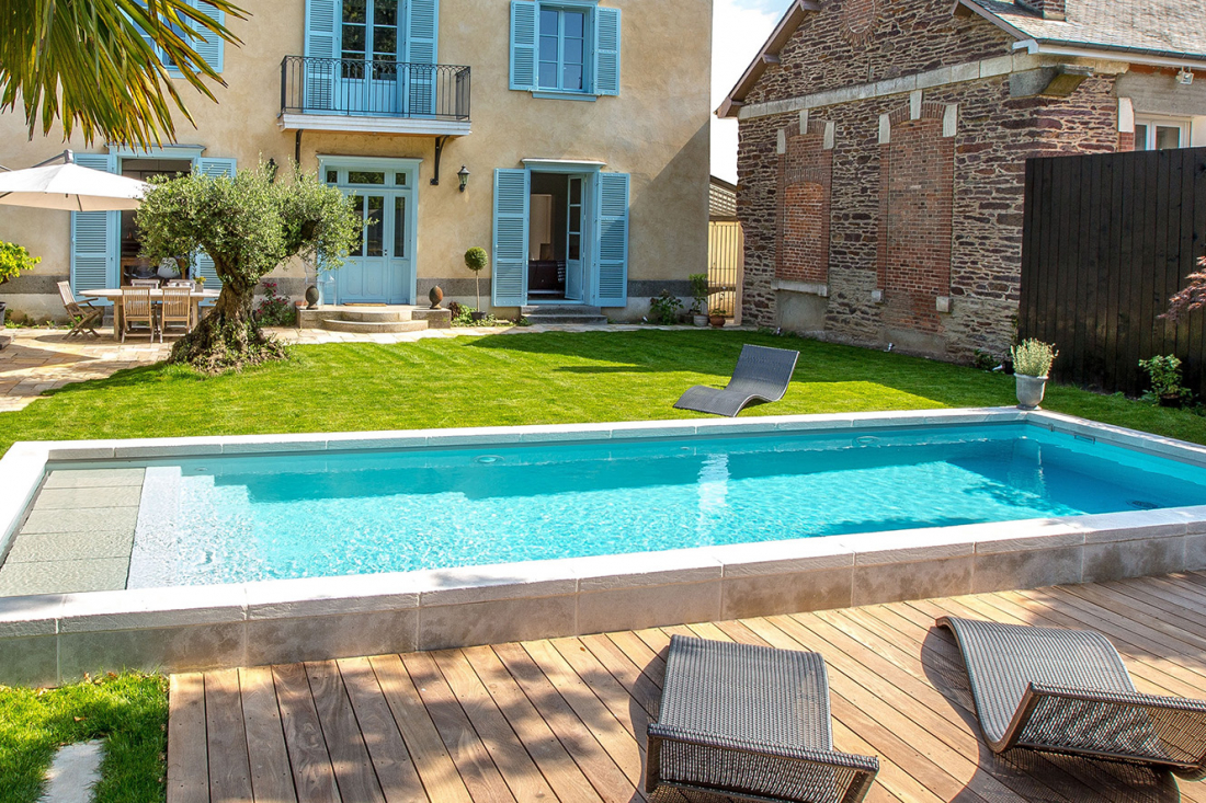 Profilés dans le domaine de la piscine